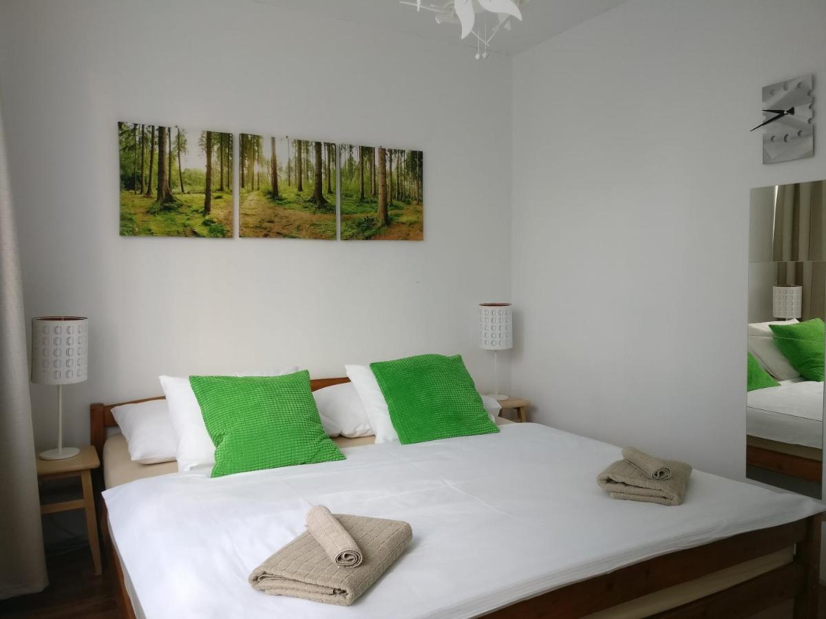 Invalidovna Apartment Прага Екстер'єр фото