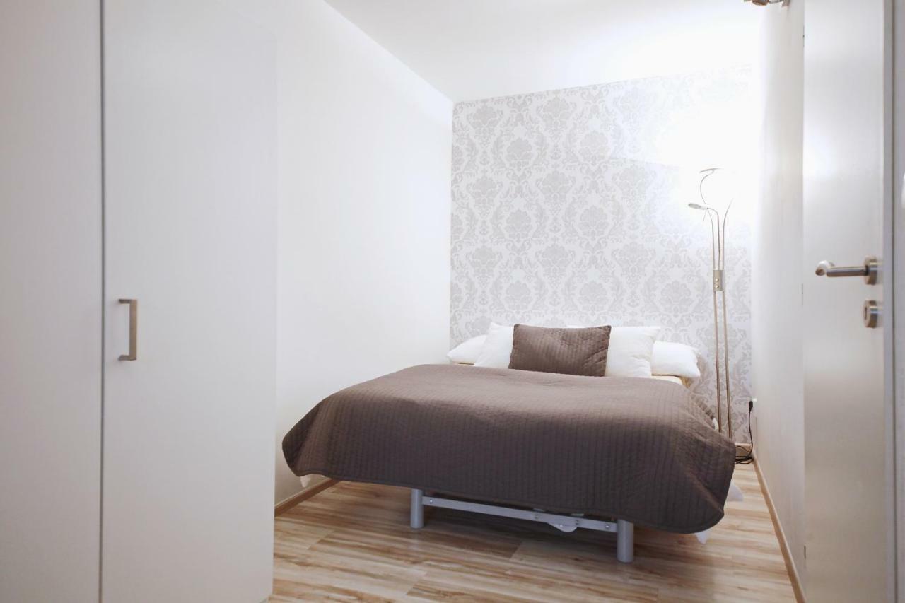 Invalidovna Apartment Прага Екстер'єр фото