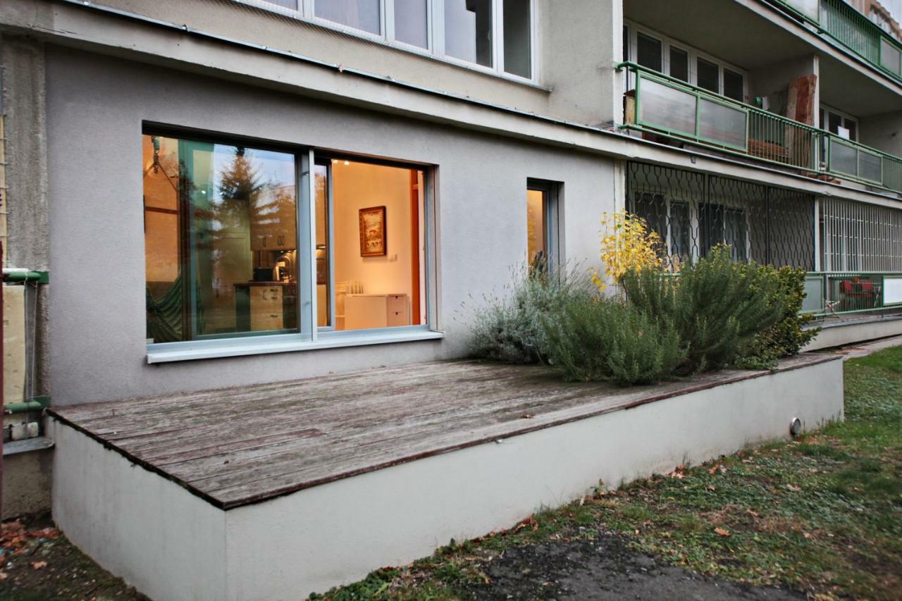 Invalidovna Apartment Прага Екстер'єр фото
