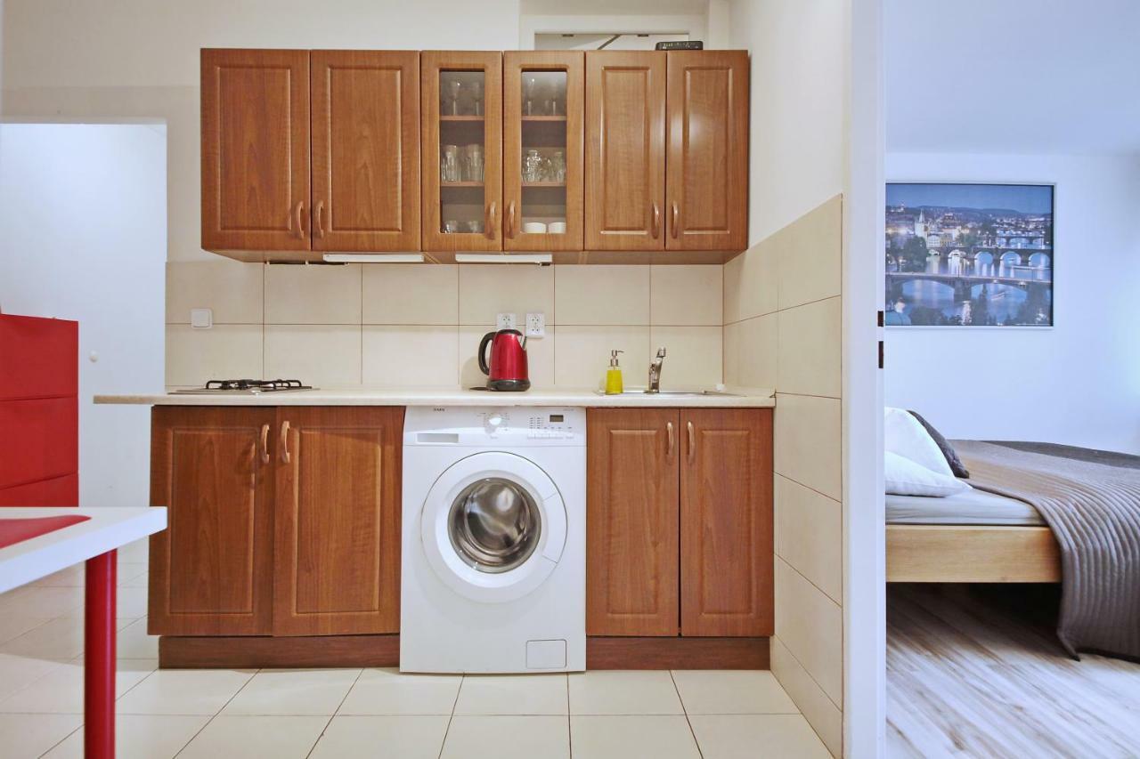 Invalidovna Apartment Прага Екстер'єр фото