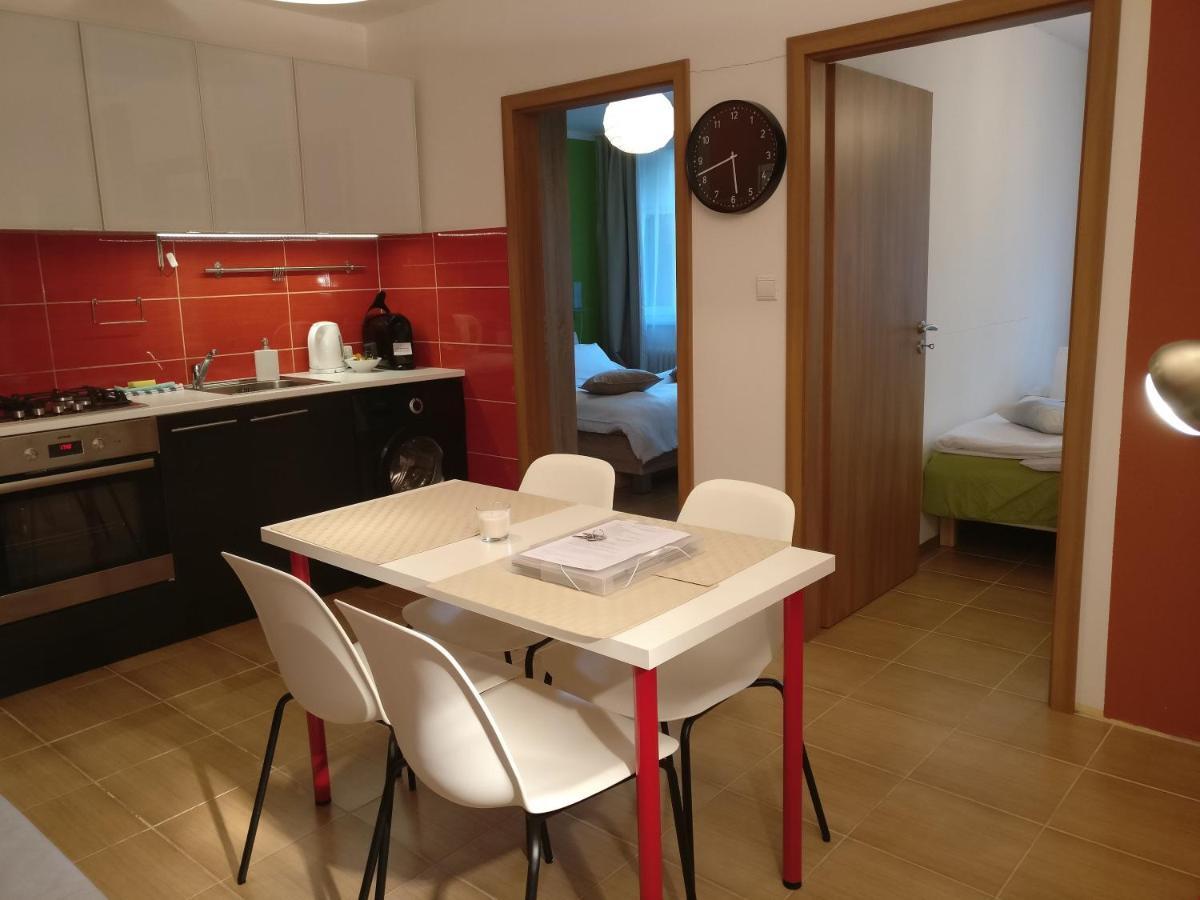 Invalidovna Apartment Прага Екстер'єр фото
